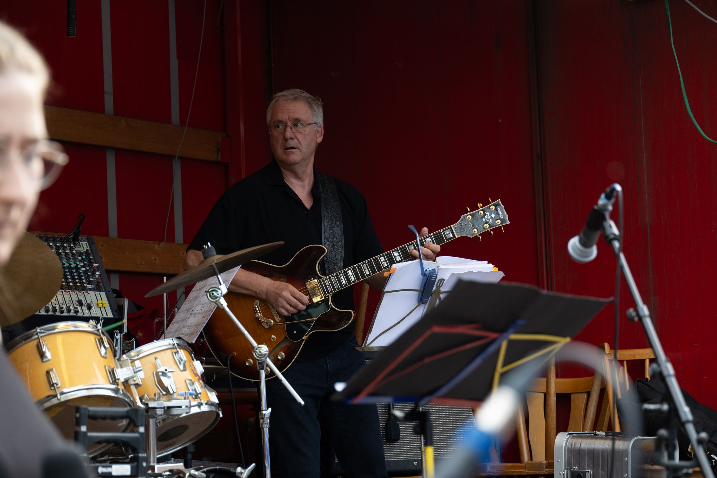 Eckhard Reuter on guitar and background vocals